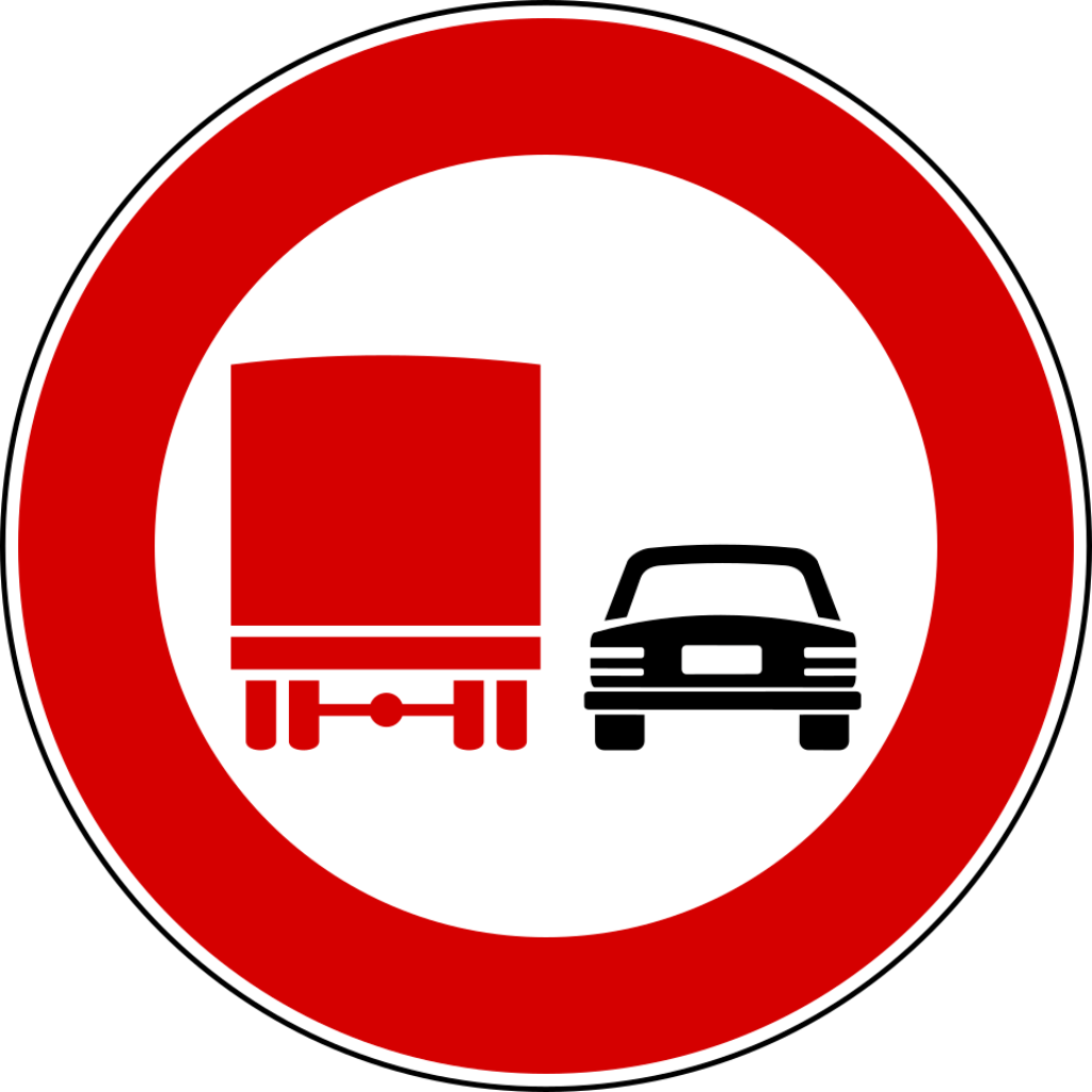 Divieto di sorpasso per veicoli oltre 3,5 t